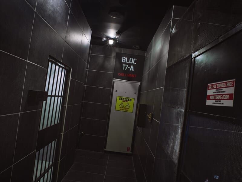Un décor de prison dans un Escape Game