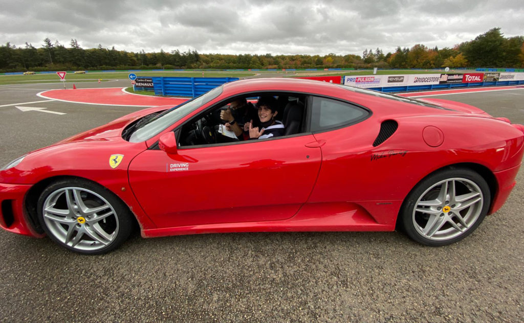 stage de pilotage pour enfant en Ferrari